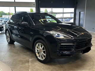 Cayenne E-Hybrid 3.0 V6 462 ch Tiptronic BVA 2022 occasion 85600 Montaigu
