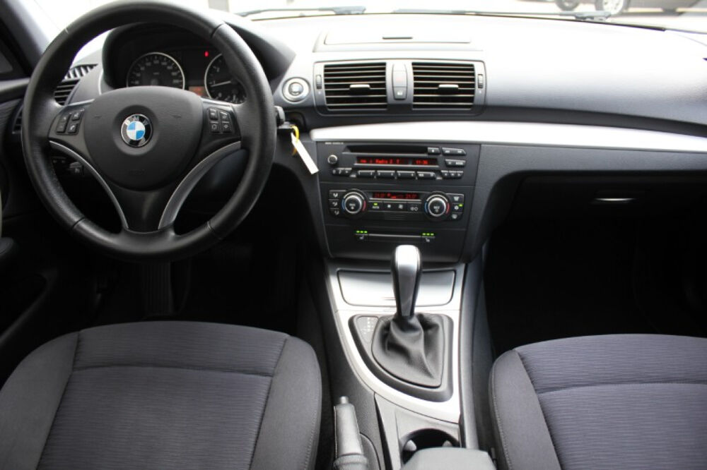 S&eacute;rie 1 118i 143ch Automatique SIEGCHAUF/REGVIT/PARKSENSOR/JA/GAR12M 2009 occasion 59280 Armenti&egrave;res