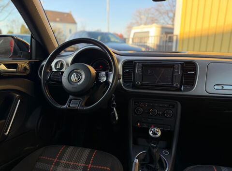 COCCINELLE II Coccinelle 1.2 TSI 105 Club 2015 occasion 85600 Montaigu