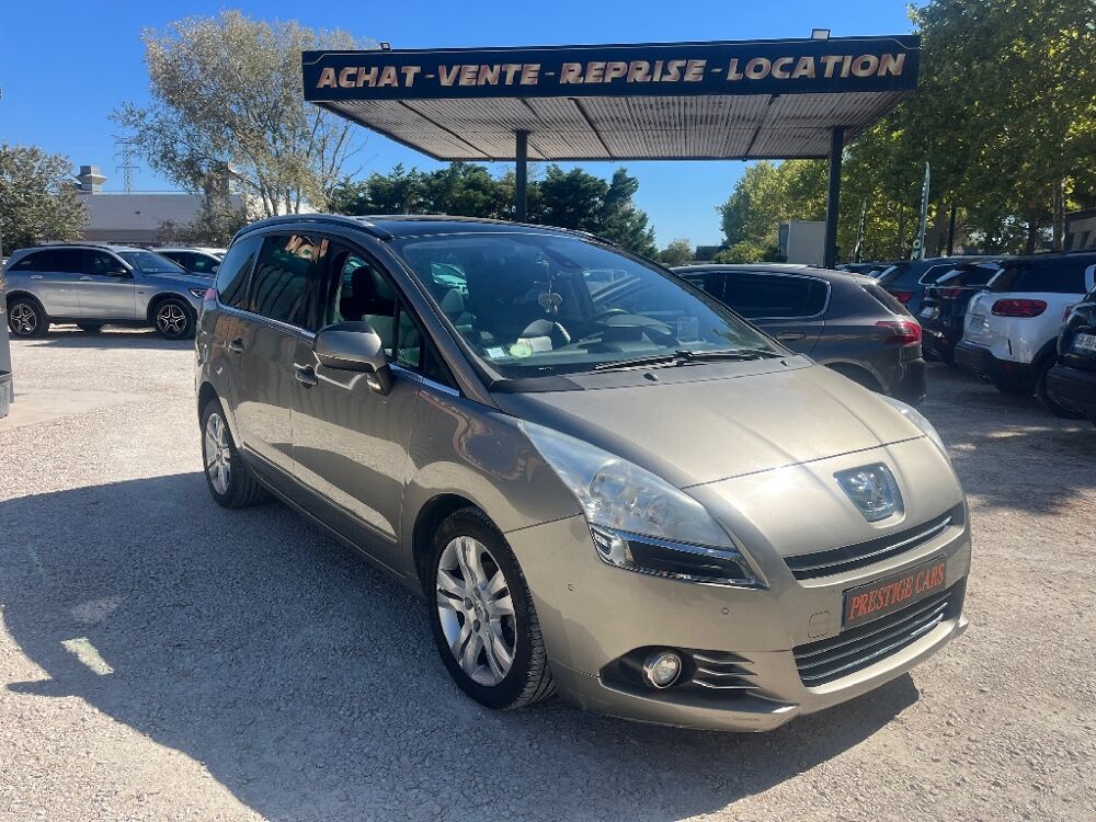 5008 HDi 115ch Allure BVA 7pl 2013 occasion 84000 AVIGNON