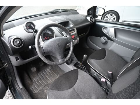107 1.0e 12V 68ch BLUE LION Trendy 2010 occasion 63800 Cournon-d'Auvergne