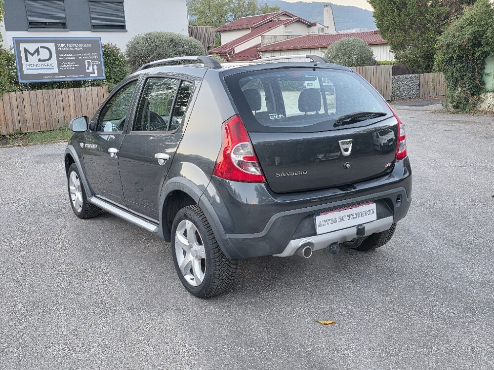 Sandero 1.6 16V 105 Bioethanol Stepway 2012 occasion 38190 BERNIN