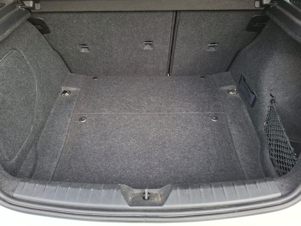 S&eacute;rie 1 116i 136 ch SPORTLINE/SIEGESCHAUF/BLTH/CLIMAUTO/JA18/GAR6M 2014 occasion 59280 Armenti&egrave;res