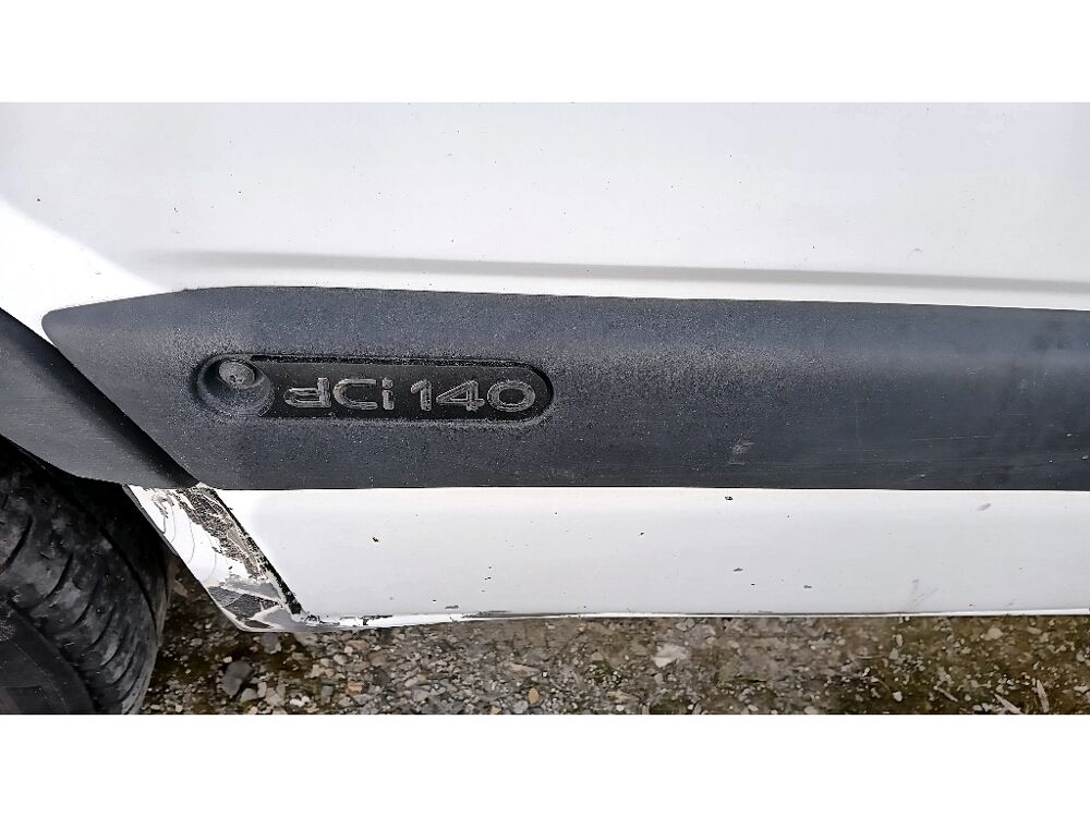 Master FRIGORIFIQUE 220V 3.5t 3.0 dCi 140 2005 occasion 32810 ROQUELAURE