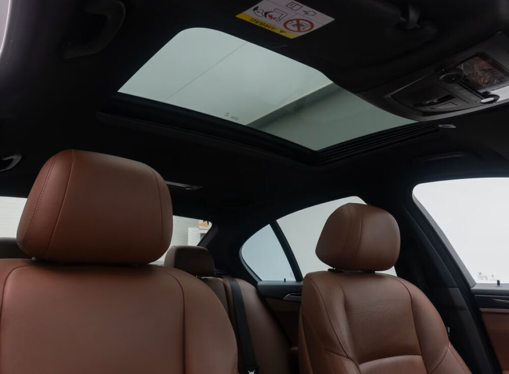 S&eacute;rie 5 550i xDrive 407ch PACK M 2012 occasion 85600 Montaigu