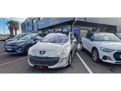 Peugeot 308 ( 1.6 HDi 110ch Premium Pack)