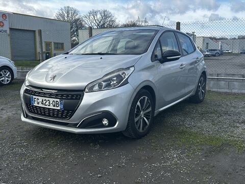Peugeot 208 1.2 PureTech 82ch BVM5 Allure 2017 occasion Neuilly-sous-Clermont 60290