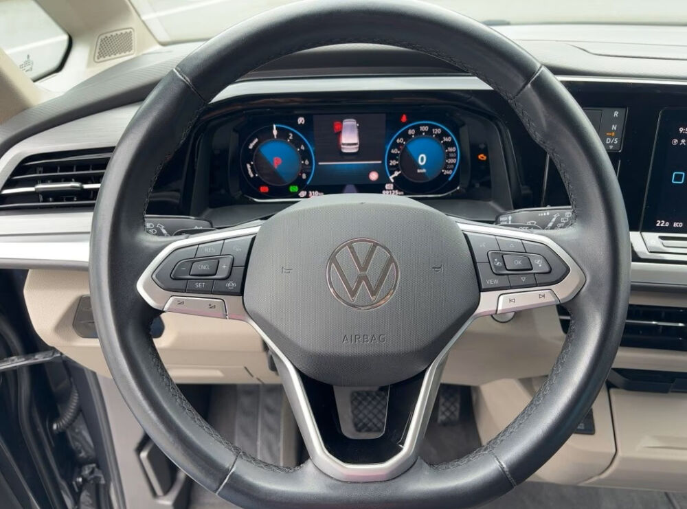 MULTIVAN Multivan Court 1.4 eHybrid 218 DSG6 Life 2022 occasion 85600 Montaigu