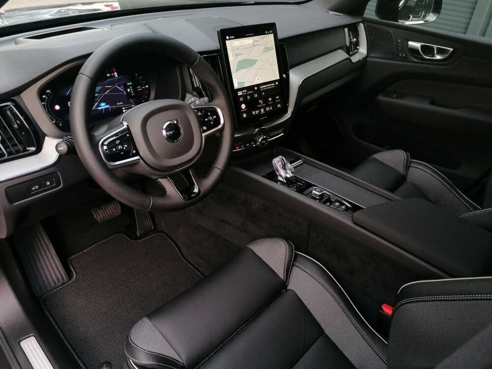 XC60 T6 Recharge AWD 253 ch + 145 ch Geartronic 8 Ultimate S 2026 occasion 85600 Montaigu