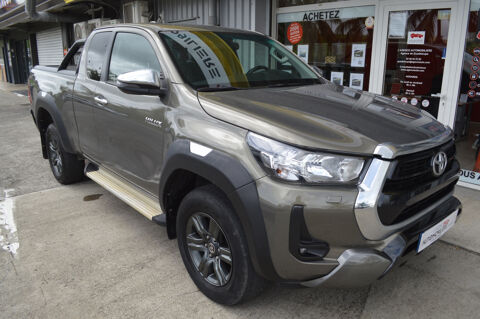 Hilux HILUX X-TRA CAB 4WD 2.4L 150 D-4D BVA High 2024 occasion 97122 Baie-Mahault