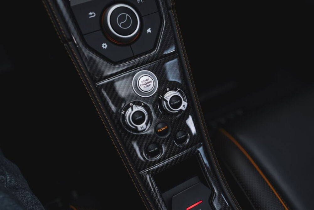 MP4-12C McLaren Spider MP4 12C V8 3.8 625 ch 2013 occasion 85600 Montaigu