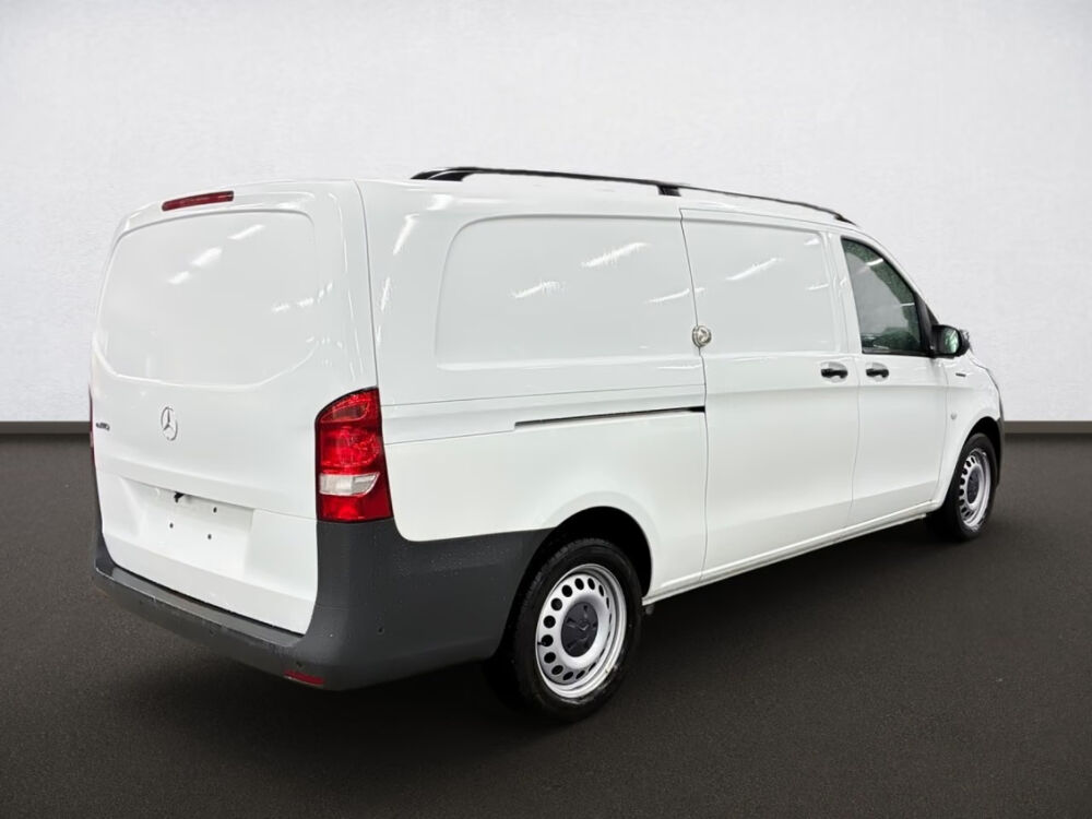 Vito E VITO FOURGON 60 KWH EXTRA LONG FWD 2023 occasion 85600 Montaigu