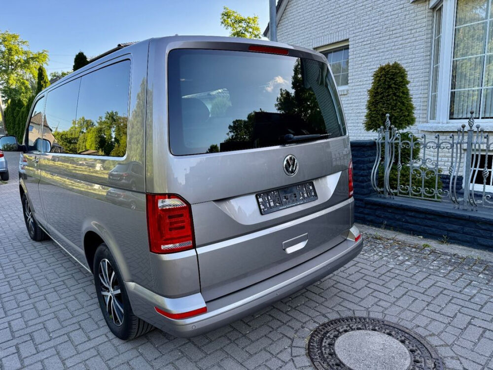 MULTIVAN Multivan 2.0 TDI 150 Comfortline 2016 occasion 85600 Montaigu