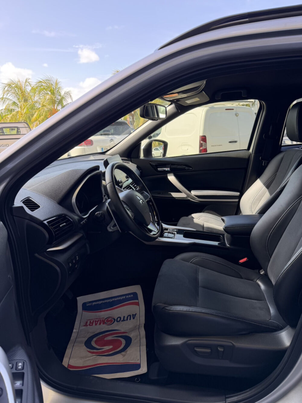 Eclipse Cross 2.4 MIVEC PHEV Twin Motor 4WD Business 2023 occasion 97122 Baie-Mahault