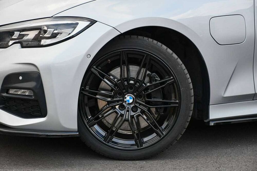 S&eacute;rie 3 330e 292ch BVA8 M Sport TOITPANO/CARPLAY/CAM/CUIRCHAUF/PARKS 2021 occasion 59280 Armenti&egrave;res