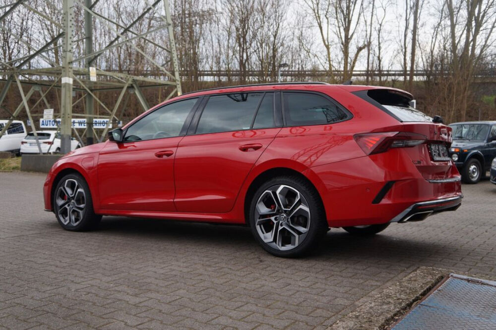 Octavia Combi 1.4 TSI PHEV iV 245 ch DSG6e RS 2021 occasion 85600 Montaigu