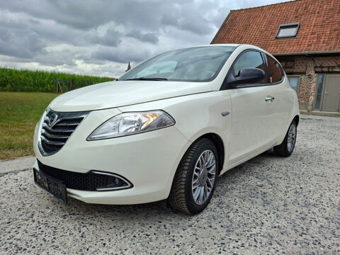Lancia Ypsilon 0.9 TwinAir 85 ch CLIM/BLTH/CHAINE/JA16/1MAIN/GAR6M 2011 occasion Armenti&egrave;res 59280