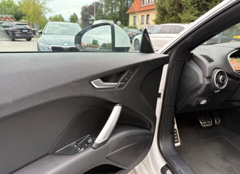 TT Roadster 2.0 TFSI 230 S tronic S line 2016 occasion 85600 Montaigu