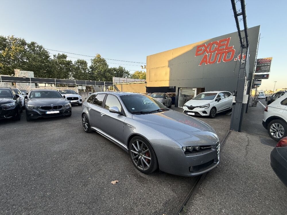 159 Sportwagon 159 SW 2.4 JTDm TI QTronic 2009 occasion 30000 N&icirc;mes