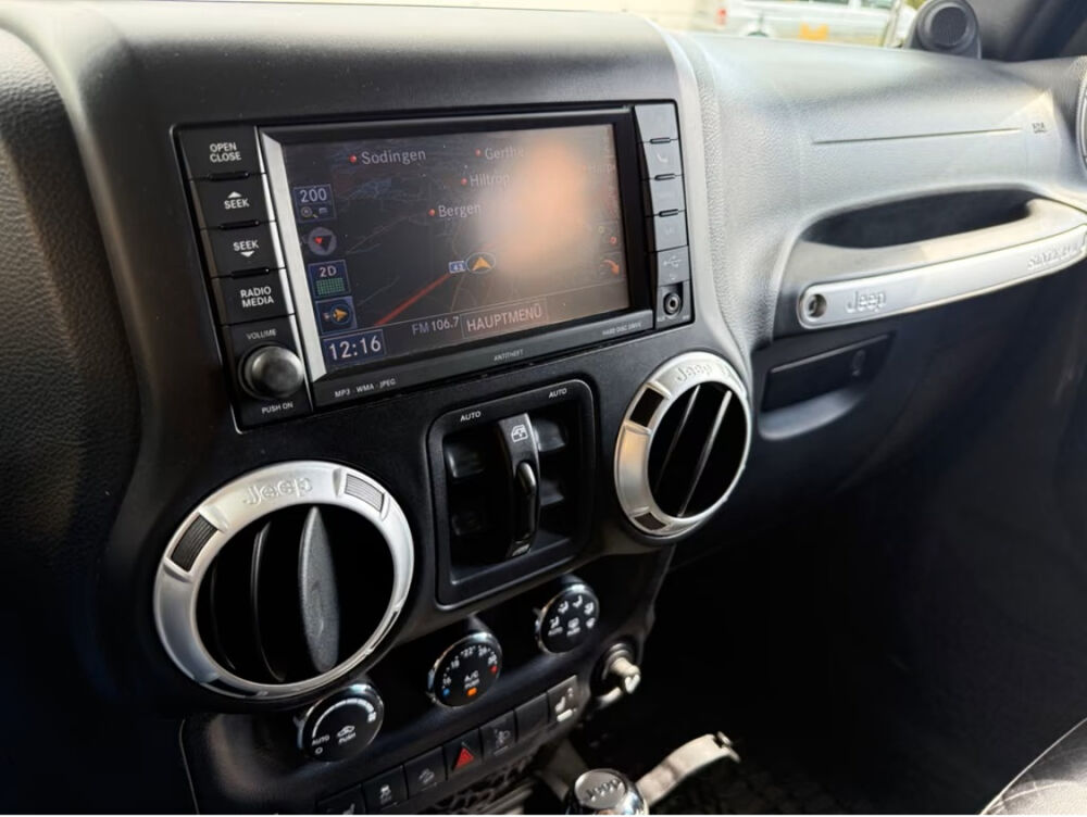 Wrangler 2.8 CRD 200 Unlimited Sahara BLACK BEAUTY 2014 occasion 85600 Montaigu