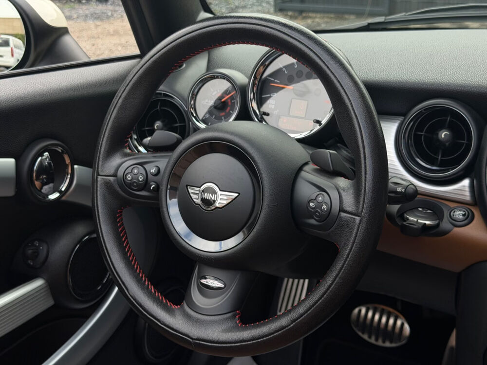 Cooper Cabriolet 211 ch John Works A 2014 occasion 85600 Montaigu