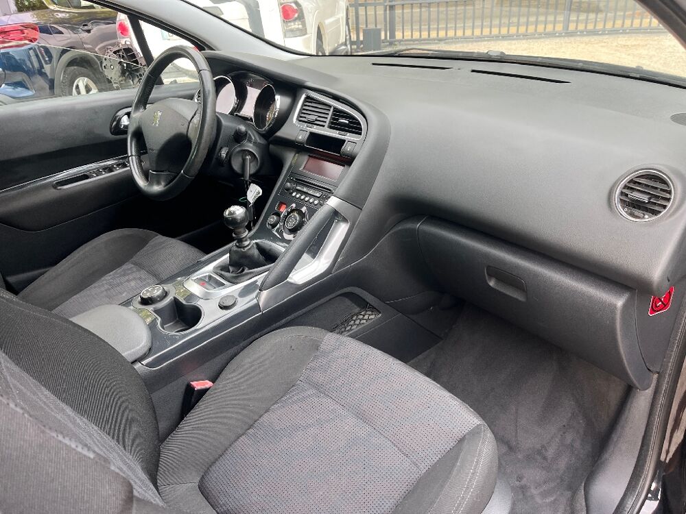 3008 1.6 HDi 110ch Business Pack 2010 occasion 84000 AVIGNON