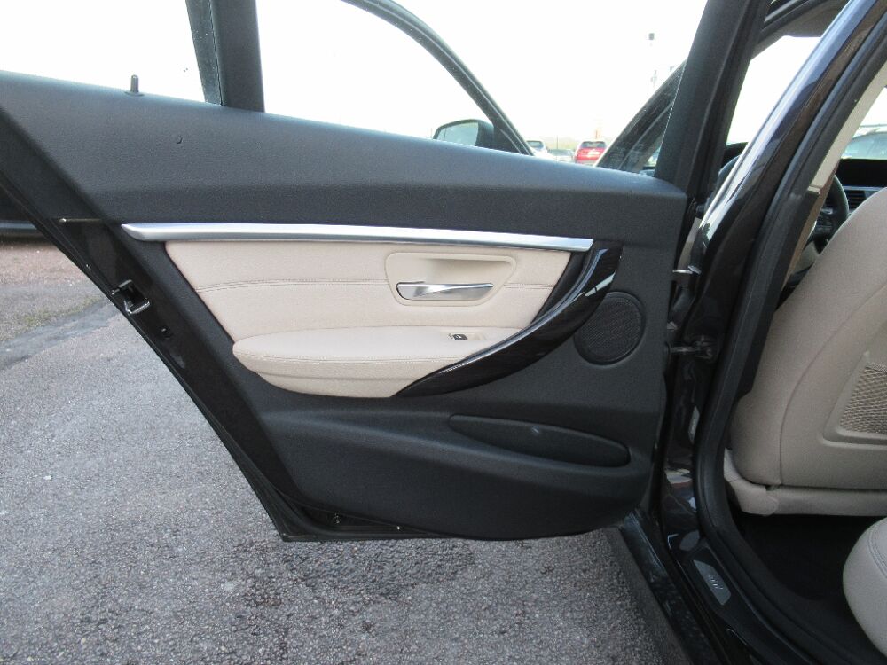 S&eacute;rie 3 318d 150 ch Luxury 2016 occasion 10410 Saint-Parres-aux-Tertres