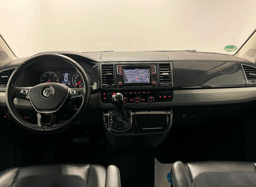 MULTIVAN Multivan 2.0 TDI 150 DSG7 Comfortline 2016 occasion 85600 Montaigu