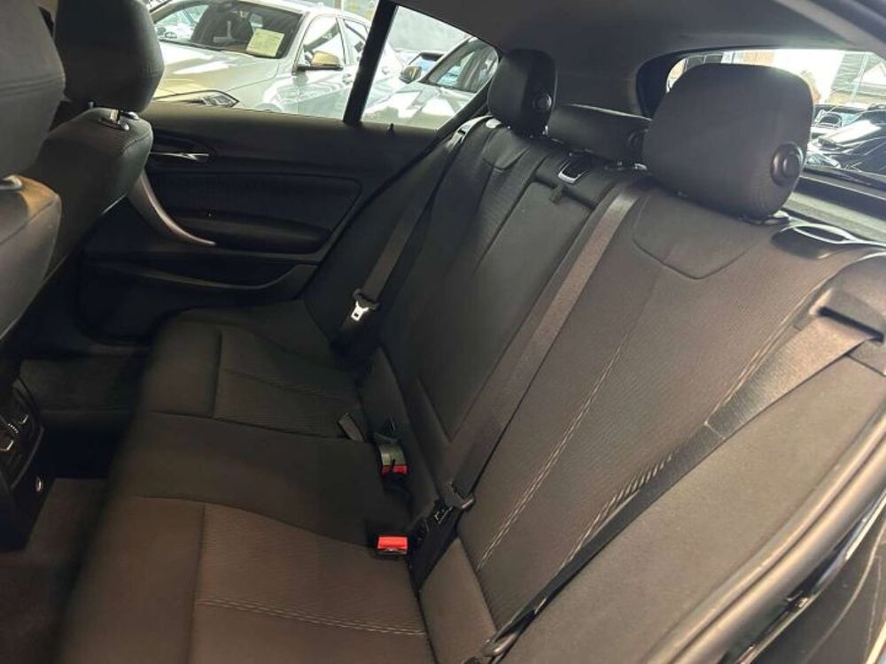 S&eacute;rie 1 118i 136ch Auto. SIEGCHAUF/REGVIT/PARKSENSOR/GPS/JA/GAR12MOI 2018 occasion 59280 Armenti&egrave;res