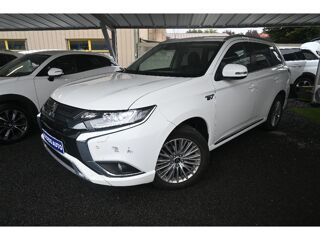 Outlander 2.4l PHEV Twin Motor 4WD Business 2019 occasion 63800 Cournon-d'Auvergne