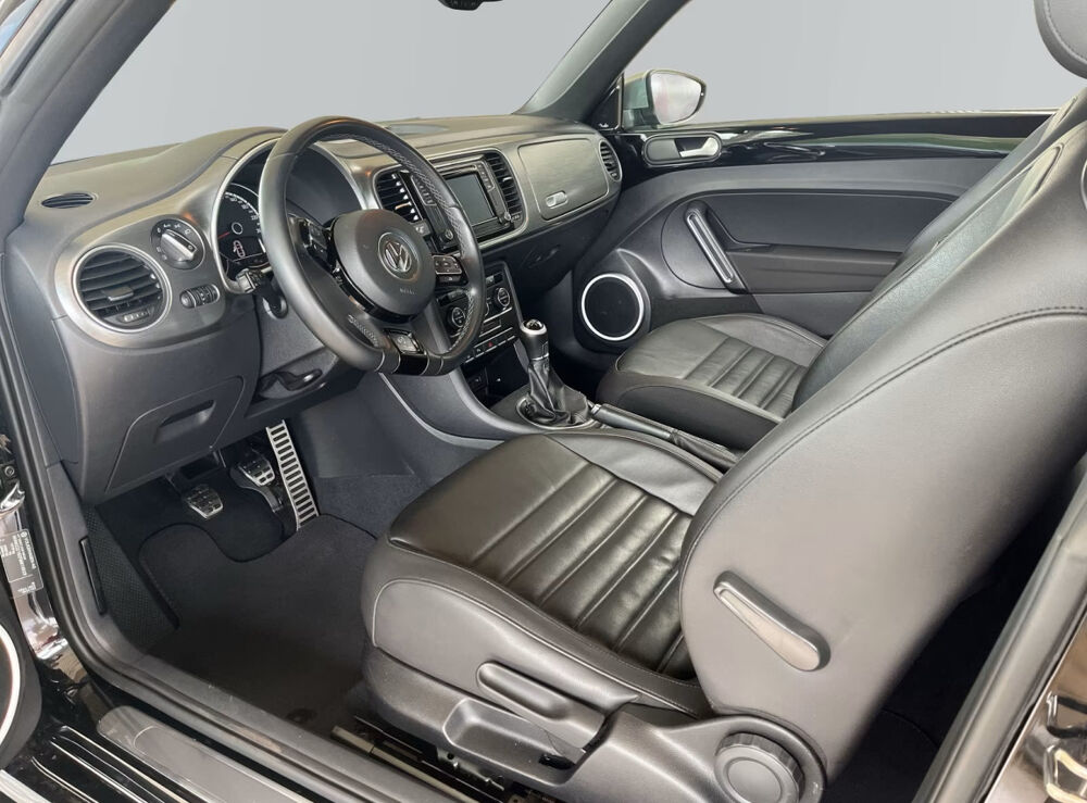 COCCINELLE II Coccinelle Cabriolet 1.4 TSI 150 KARMANN 2015 occasion 85600 Montaigu