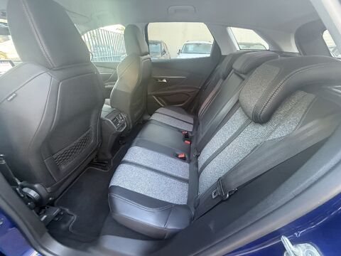 3008 1.2 Puretech 130ch Allure 2018 occasion 30000 N&icirc;mes