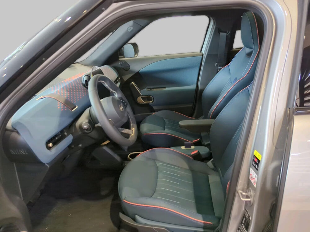 MINI COUPE MINI COOPER Aceman E 184 ch Favoured 2025 occasion 85600 Montaigu