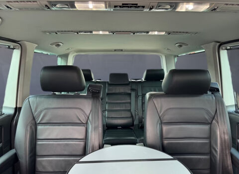 MULTIVAN Multivan 2.0 TDI 150 DSG7 HIGHLINE 2016 occasion 85600 Montaigu