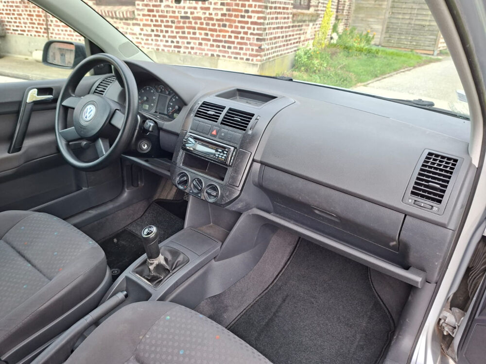 Polo 1.4 16V - 75ch CLIM/BLTH/DISTRIBNEUVE/PNSNEUFS/GAR6M 2001 occasion 59280 Armenti&egrave;res