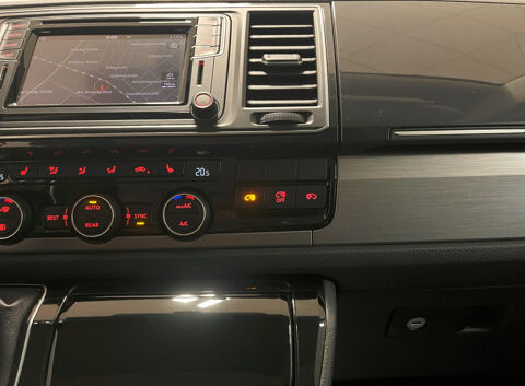 MULTIVAN Multivan 2.0 TDI 150 DSG7 Comfortline 2016 occasion 85600 Montaigu