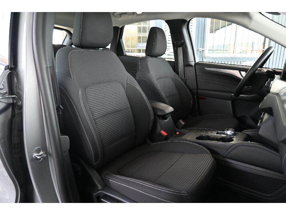 Kuga 2.5 Duratec 225 ch PHEV Powershift Titanium 2023 occasion 63800 Cournon-d'Auvergne