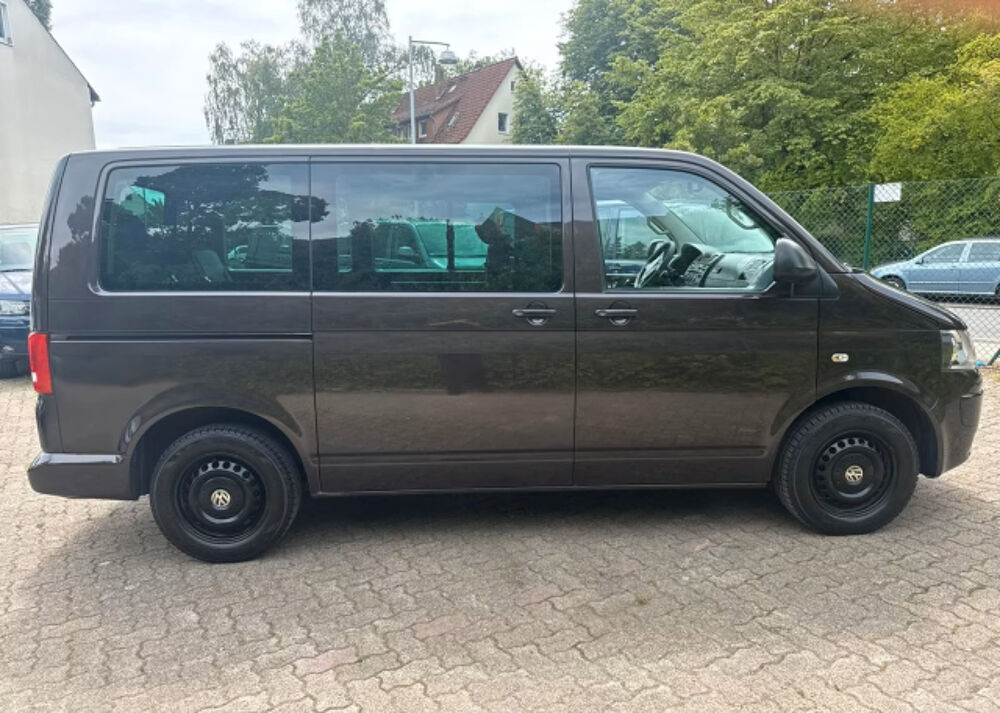 MULTIVAN t5 multivan 2011 occasion 85600 Montaigu