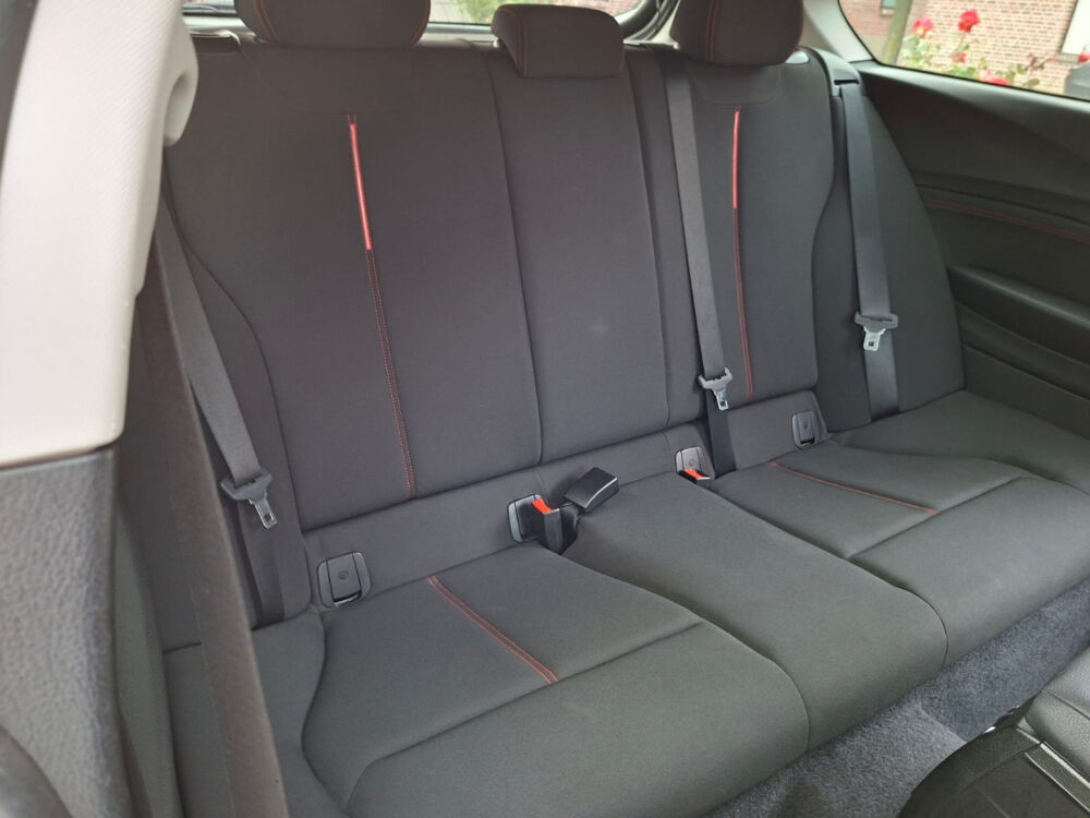 S&eacute;rie 1 116i 136 ch SPORTLINE/SIEGESCHAUF/BLTH/CLIMAUTO/JA18/GAR6M 2014 occasion 59280 Armenti&egrave;res