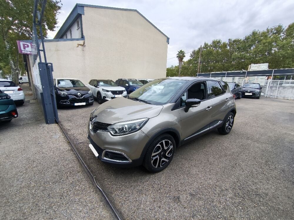 Captur 0.9i TCe 90 Energy Intens 2015 occasion 30000 N&icirc;mes