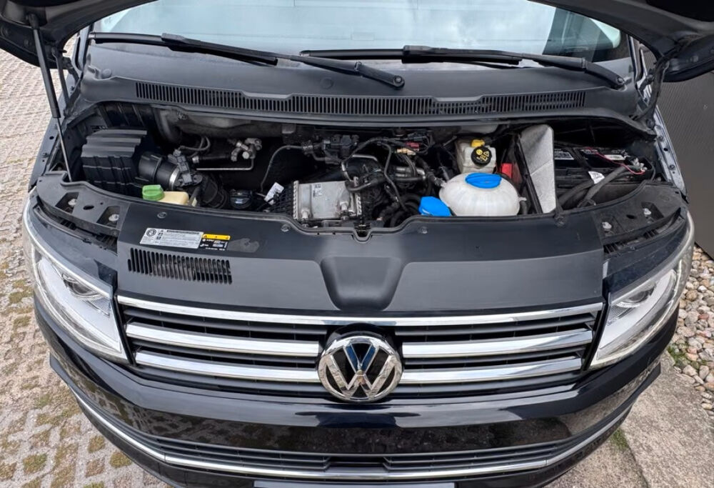 MULTIVAN Multivan 2.0 TDI 150 DSG7 70 Jahre Bulli 2018 occasion 85600 Montaigu