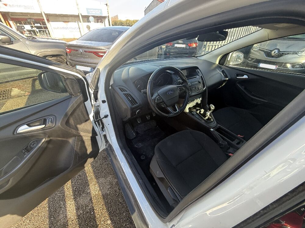 Focus 1.6 TDCi 95 Trend 2015 occasion 30000 N&icirc;mes