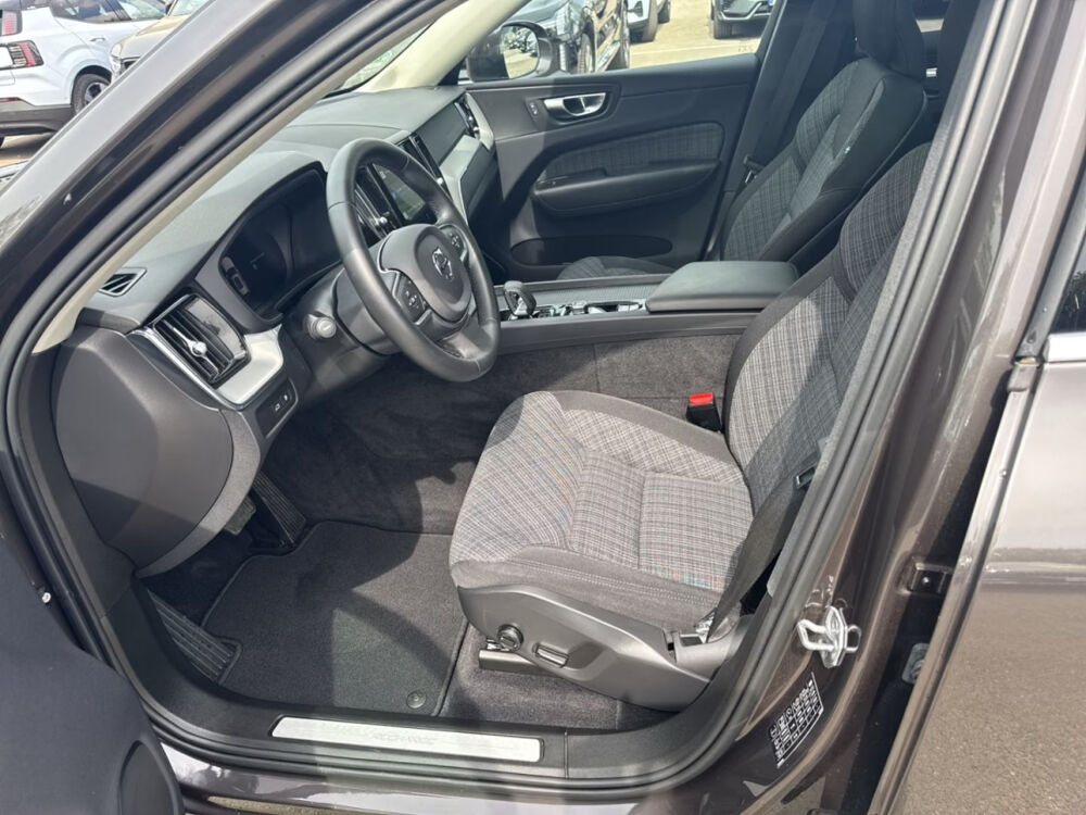 XC60 T6 Recharge AWD 253 ch + 145 ch Geartronic 8 Plus Style 2022 occasion 85600 Montaigu