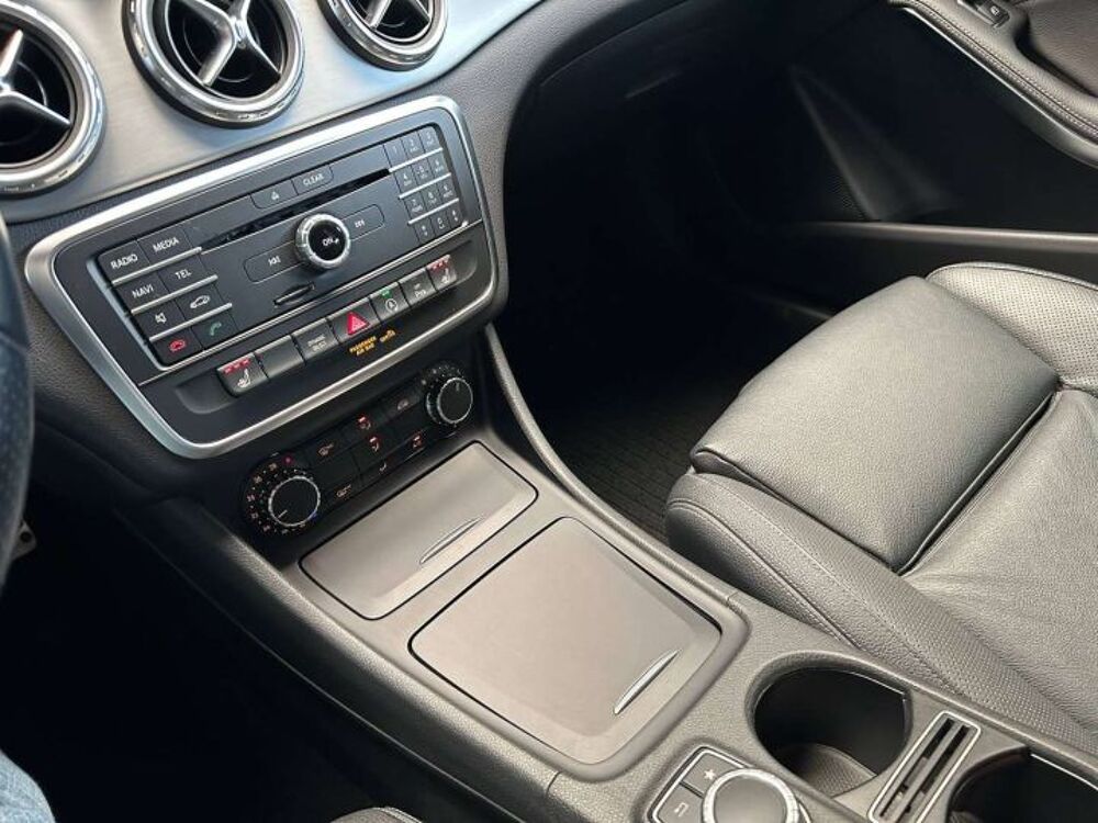 Classe GLA 180 Auto. AMG REGVIT/CUIRCHAUF/PARKSENSOR/GPS/XENON/GAR12MOI 2015 occasion 59280 Armenti&egrave;res
