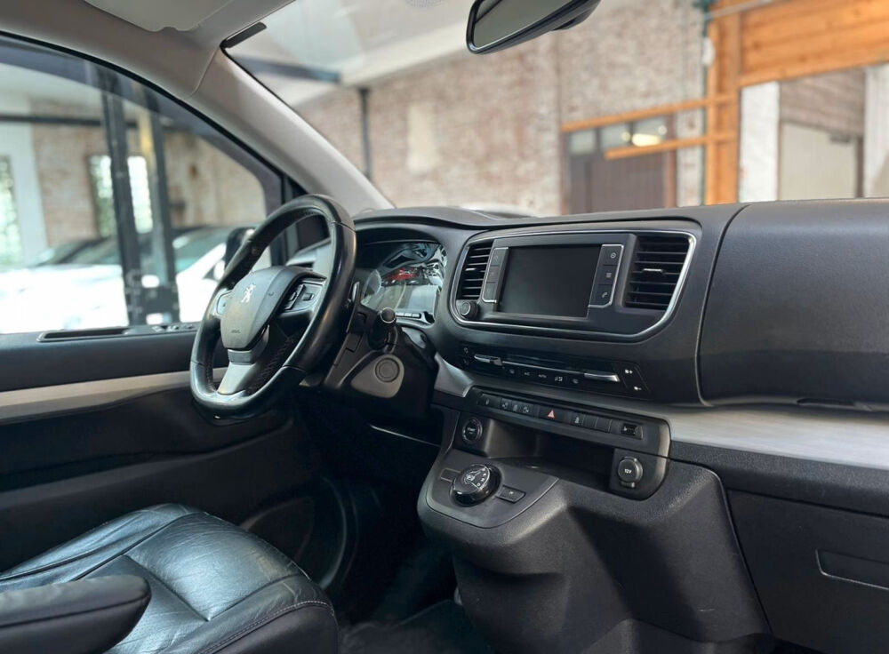 Traveller Standard 2.0 HDi 180ch EAT6 Allure 2016 occasion 85600 Montaigu