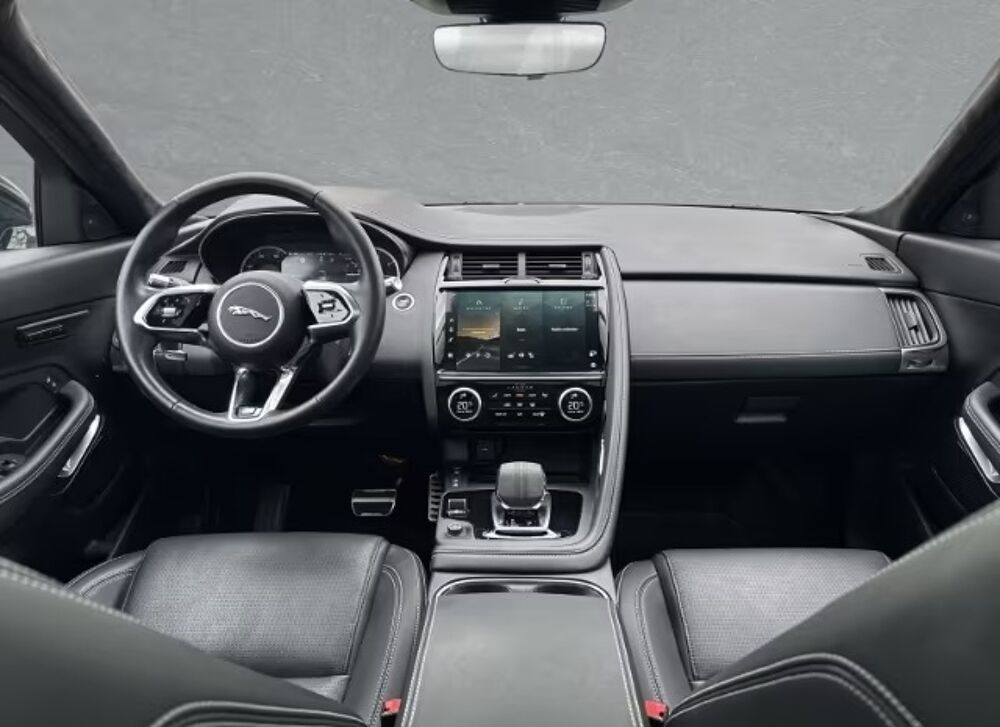 E-PACE E-Pace P300e ch PHEV AWD BVA R-Dynamic SE 2022 occasion 85600 Montaigu