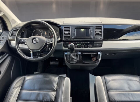 MULTIVAN Multivan 2.0 TDI 150 DSG7 HIGHLINE 2016 occasion 85600 Montaigu