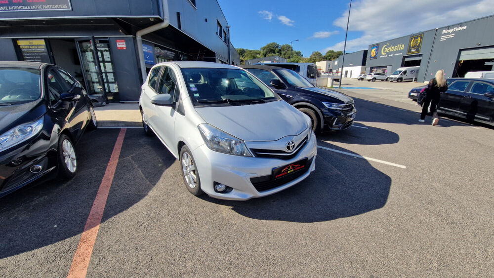 Yaris 100 VVT-i DYNAMIC CVT 2013 occasion 66750 Saint-Cyprien