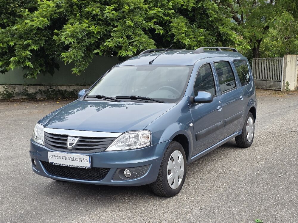 Logan 1.6 MPI 90 5 place Laureate 2010 occasion 38190 BERNIN