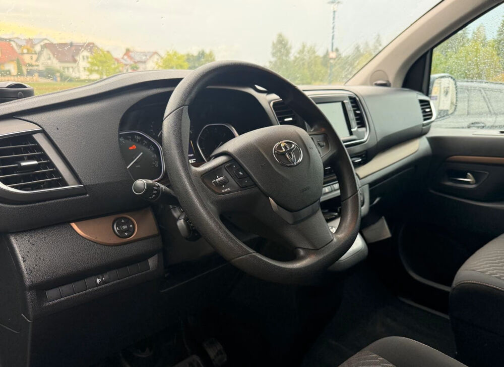 Proace city Proace Verso 180 D-4D BVA Family Comfort 2018 occasion 85600 Montaigu